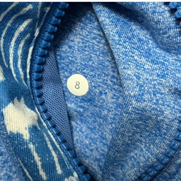 Lululemon define jacket (size 8) - Picture 2 of 2